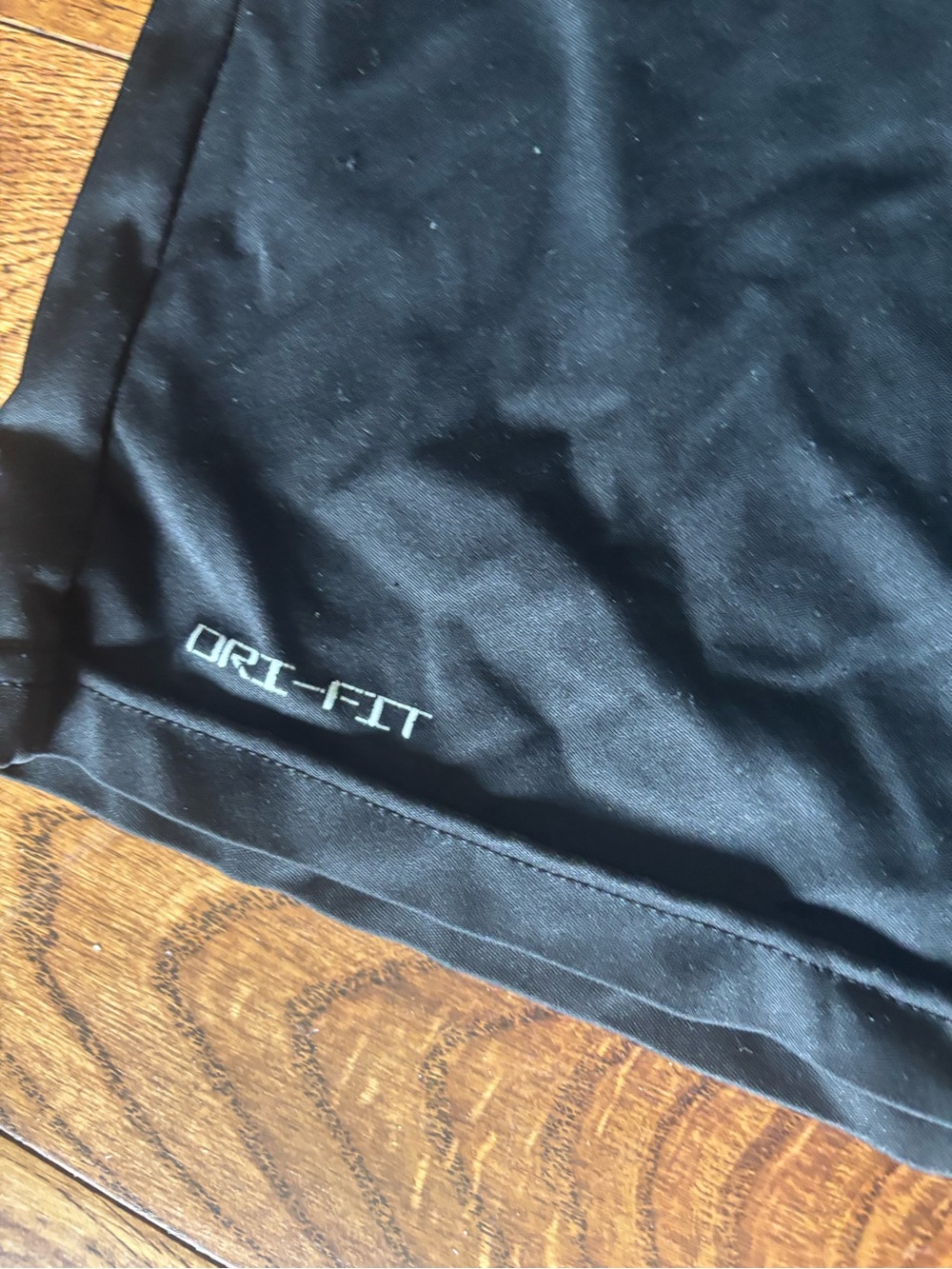 Nike Black Short-Sleeve Performance Tee with White Swoosh - Picture 5 of 5